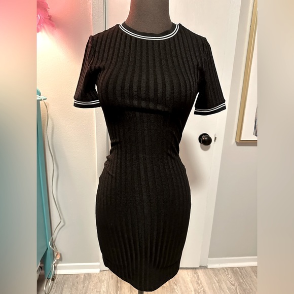 Black H&M bodycon dress - Picture 1 of 3